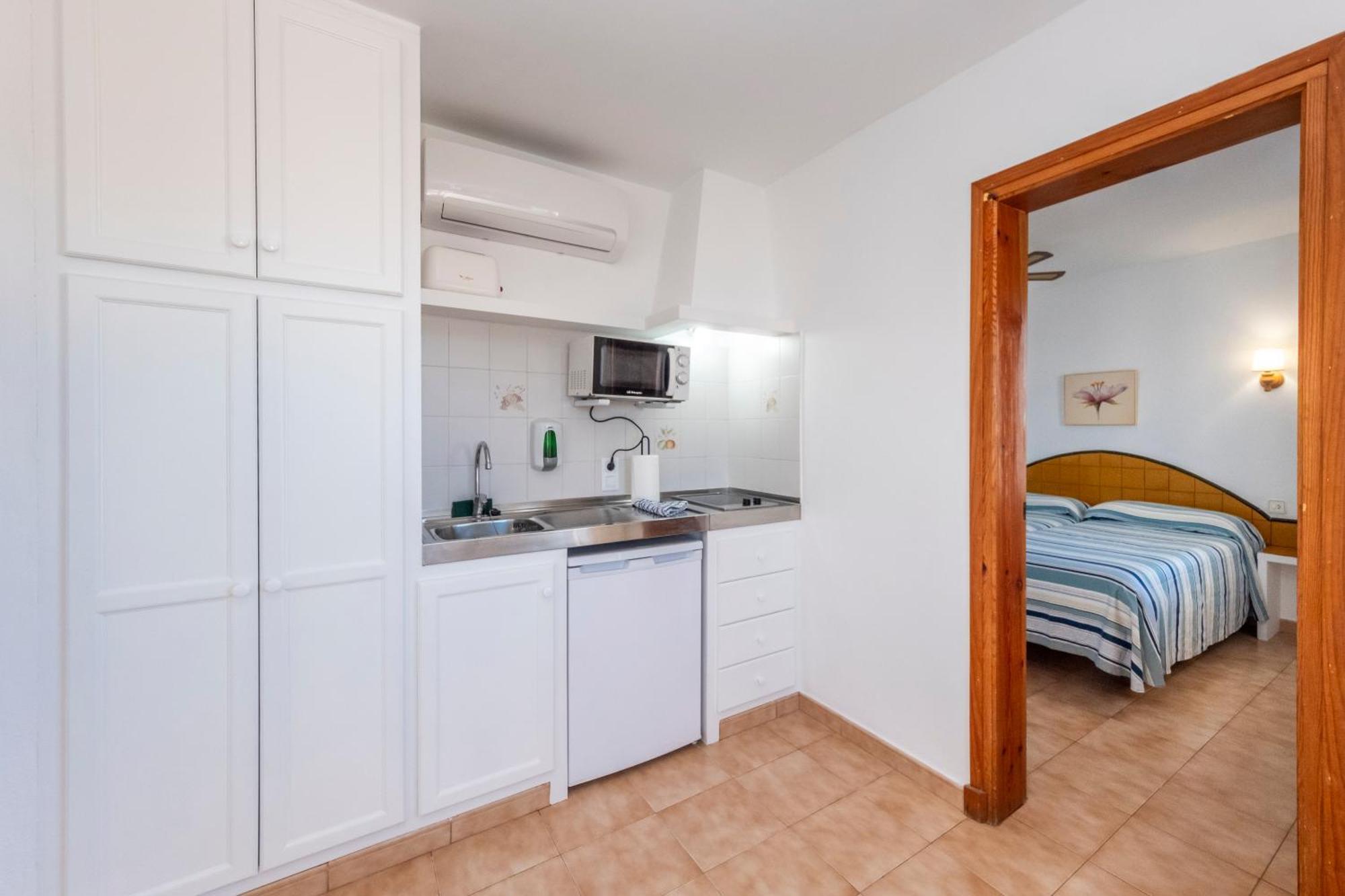 Apartamentos Sol Ponent كالا بلانكا المظهر الخارجي الصورة